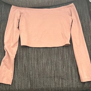 Knit top/Off shoulder